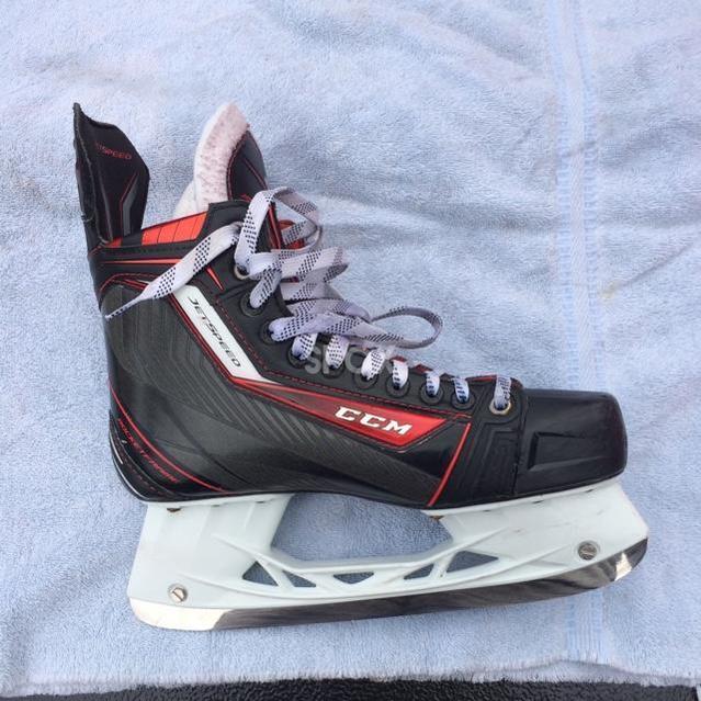 CCM Jetspeed Senior Hockey Skates – Size 8.5 (Used, Excellent Condition)