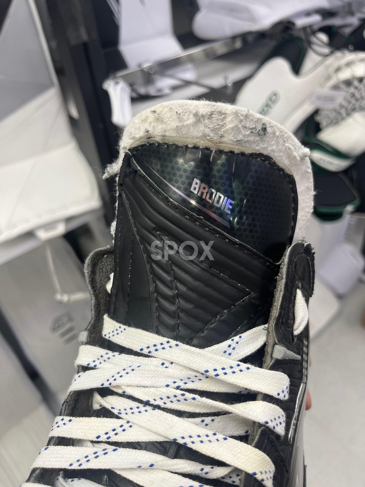 TJ Brodie Toronto Maple Leafs Bauer Supreme Mach Hockey Skates – Senior 9 | Regular Width | Pro Stock