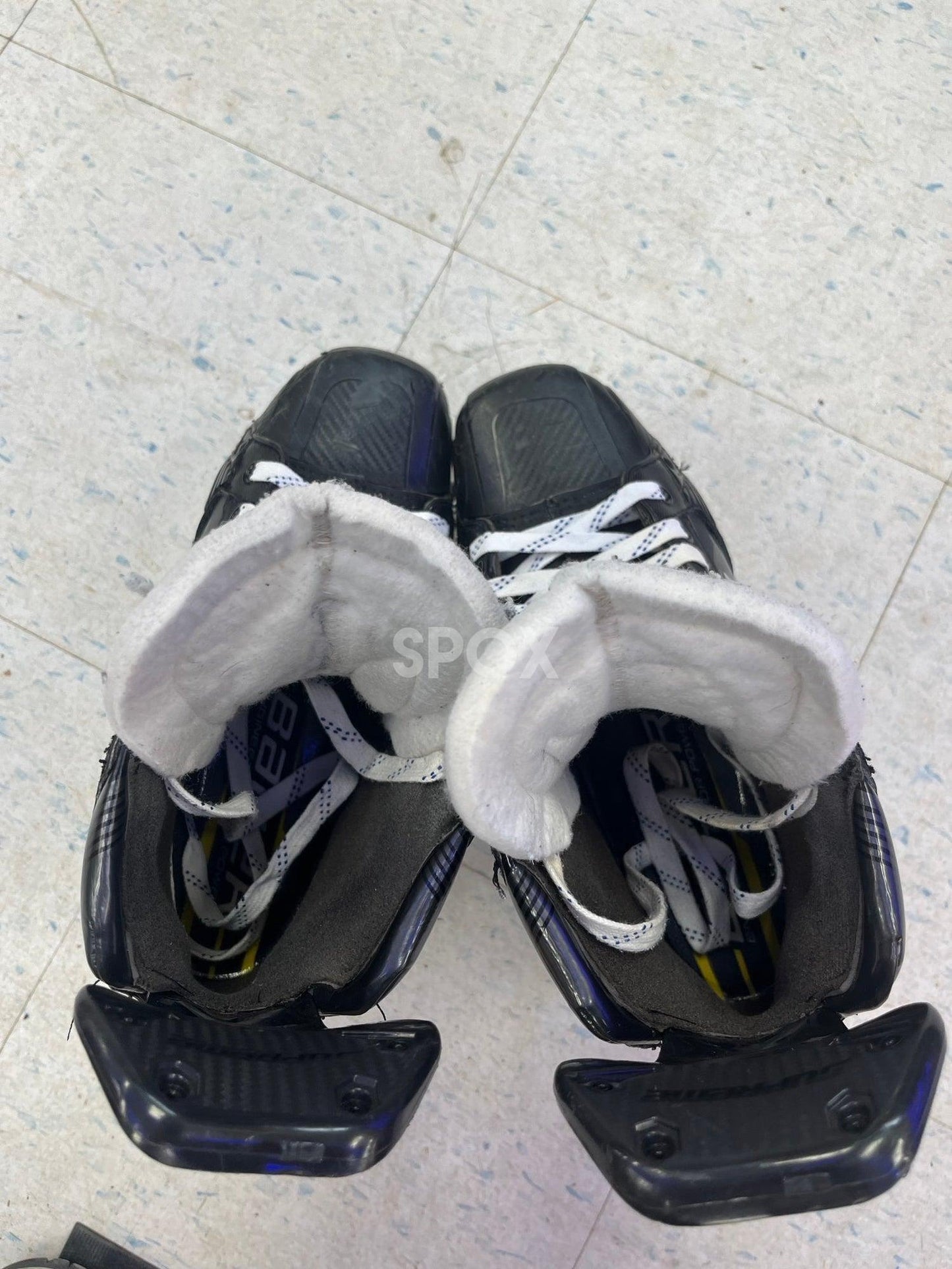 TJ Brodie Toronto Maple Leafs Bauer Supreme Mach Hockey Skates – Senior 9 | Regular Width | Pro Stock