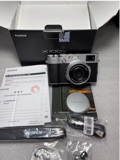 Fujifilm X100V Silver 🎞️ Ultimate Film-Sim Queen