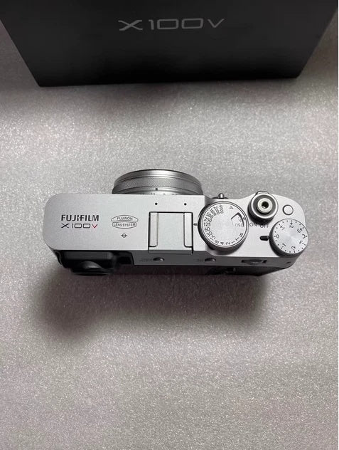 Fujifilm X100V Silver 🎞️ Ultimate Film-Sim Queen