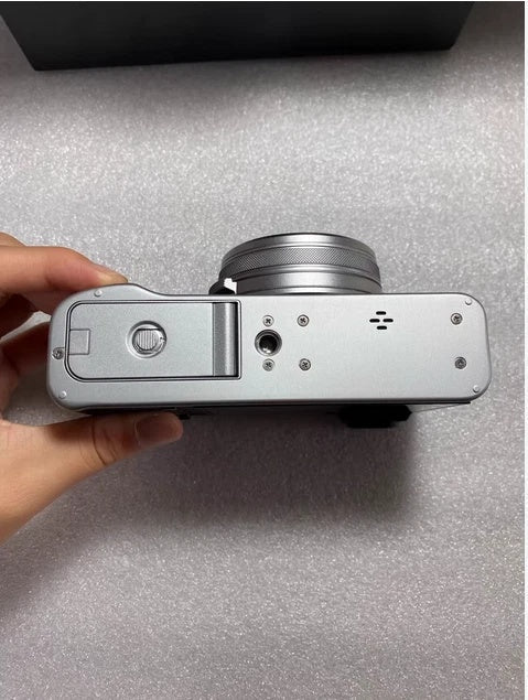 Fujifilm X100V Silver 🎞️ Ultimate Film-Sim Queen