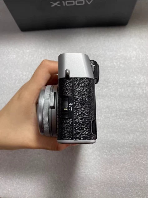 Fujifilm X100V Silver 🎞️ Ultimate Film-Sim Queen