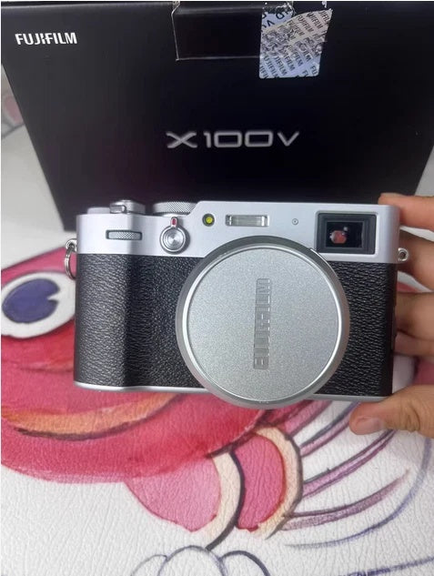 Fujifilm X100V Silver 🎞️ Ultimate Film-Sim Queen