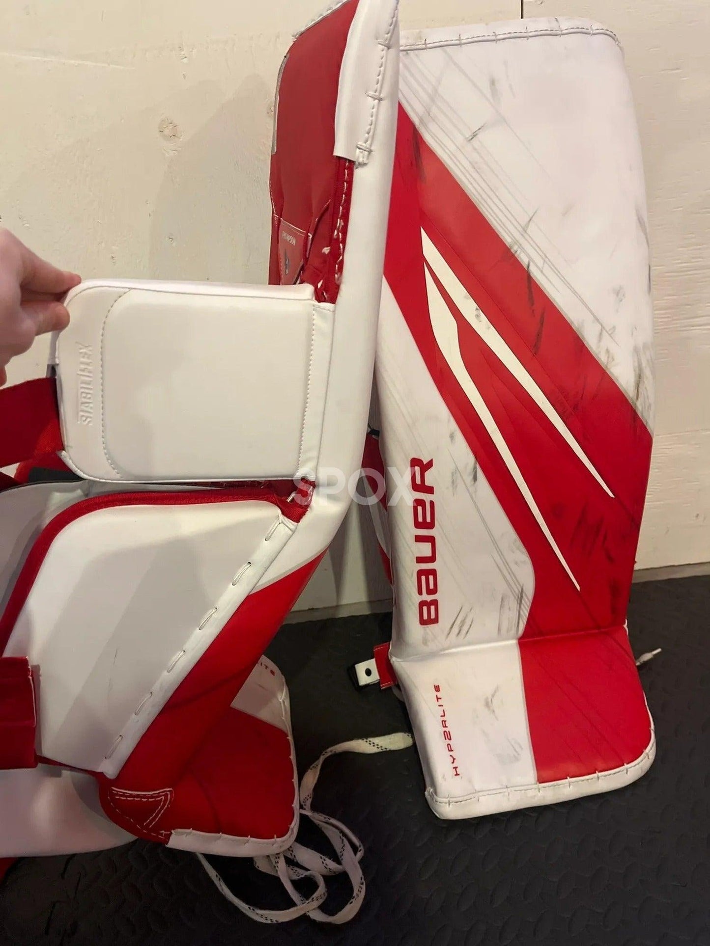 Medium Bauer Pro Stock Hyperlite 2 Goalie Leg Pads – Used (Excellent Condition)