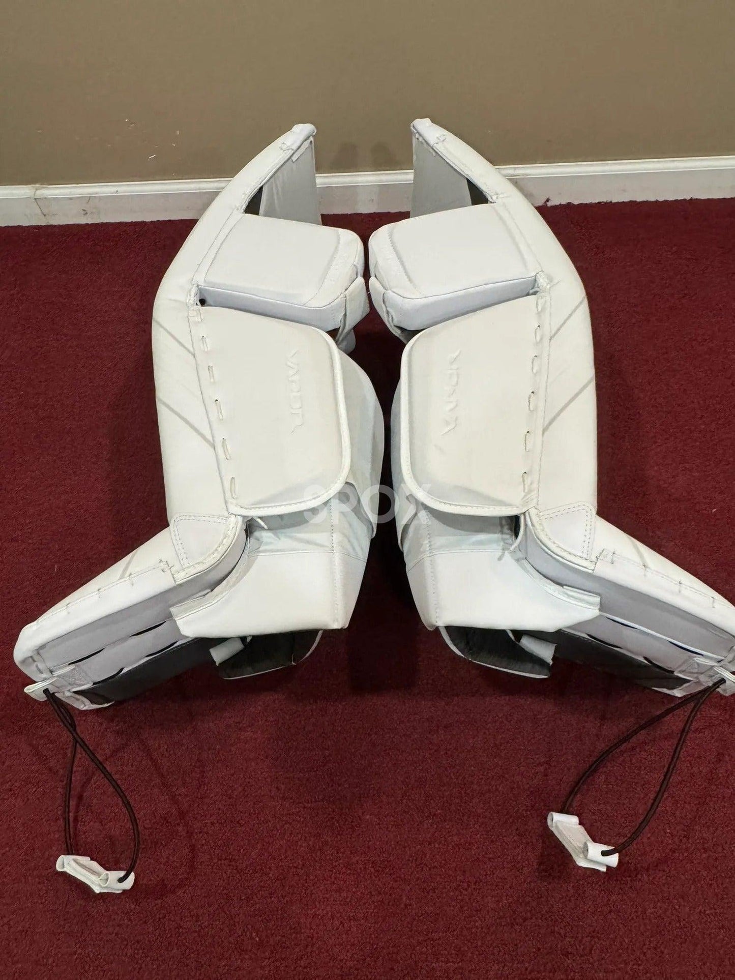 Bauer Hyperlite 2 Goalie Leg Pads – Large (35+) – New