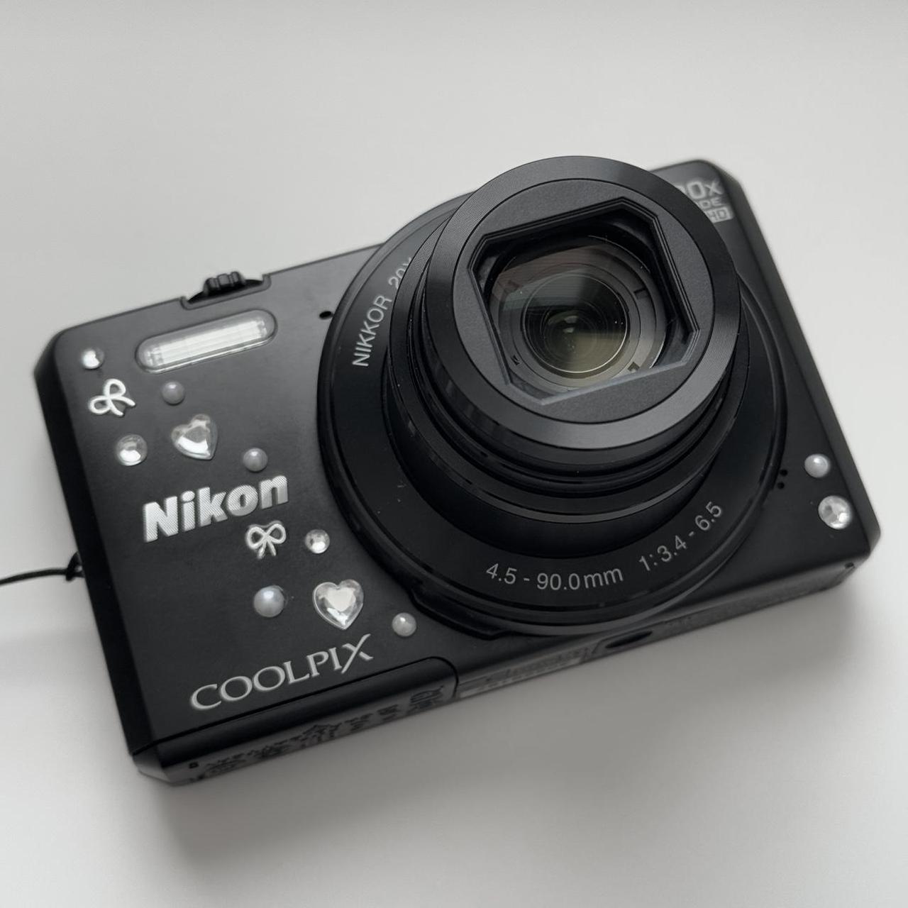 Used Nikon Coolpix S7000 Digital Camera Bundle