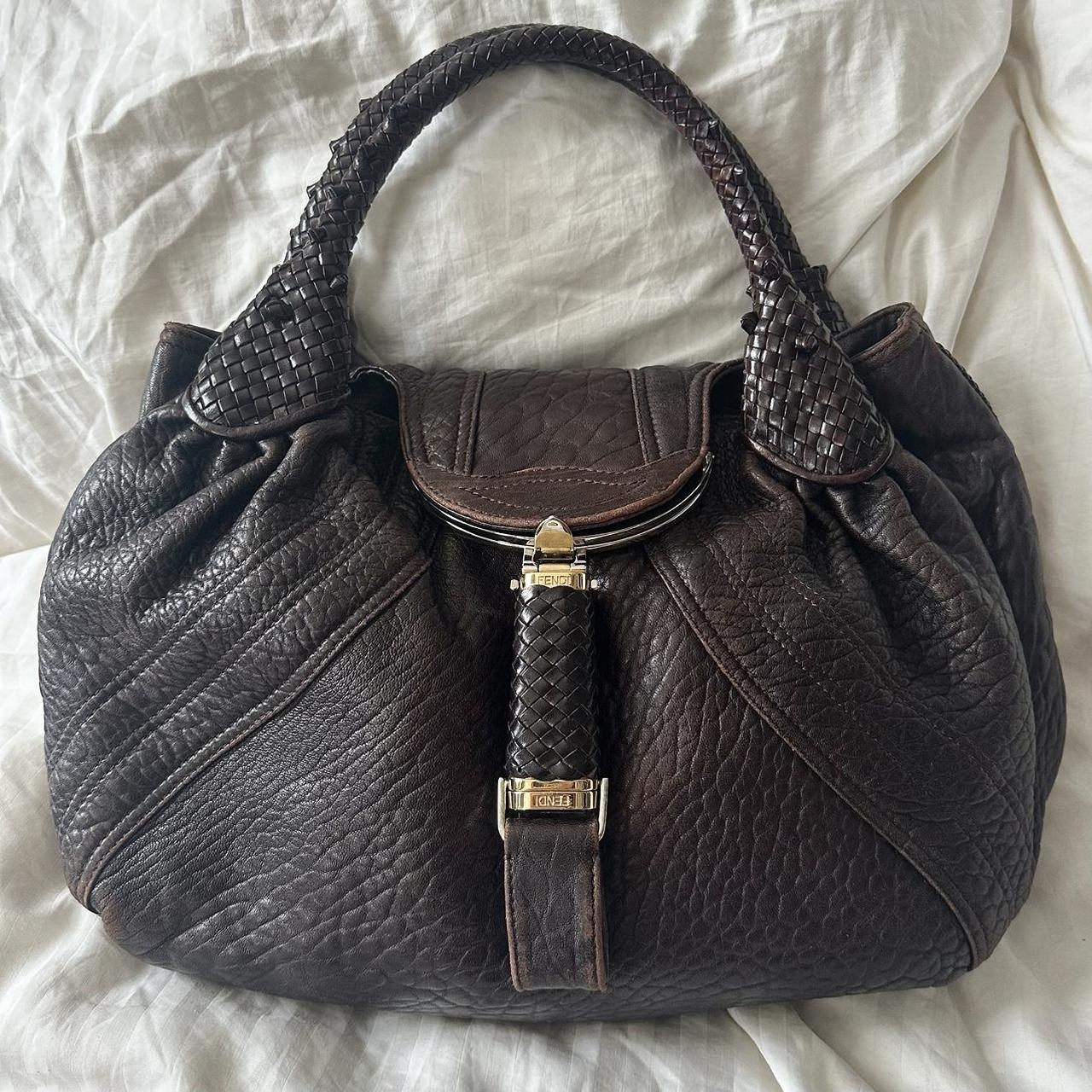 🍇💜Preowned FENDI SPY BAG🍇💜