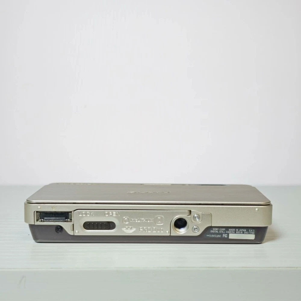 📀 LUXE GOLD Sony Cyber-shot DSC-T700 // English Menu ✨ 4GB Internal Memory
